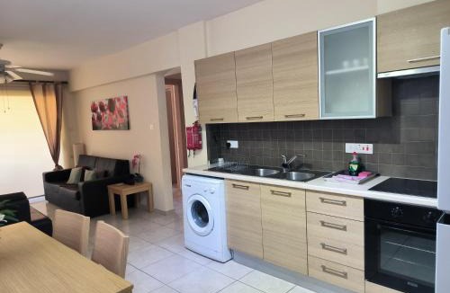 Kiti Apartment | 2 Bed Apartment in Kiti with Communal Pool