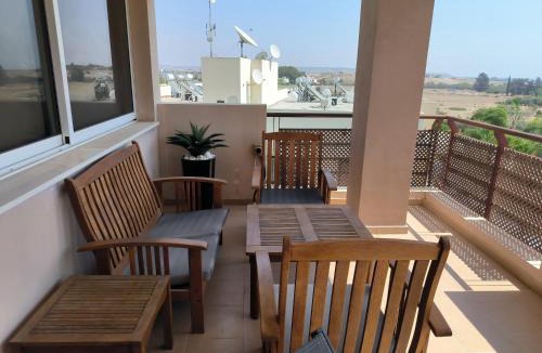 Oroklini Apartment | Superior 1 bed apartment in Oroklini with Communal Pool