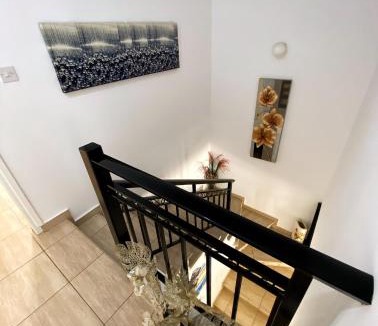 Universal Apartment | Spitaki