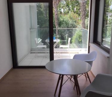 Agios Tychon Apartment | Modern 1 bedroom sea view beach apartment