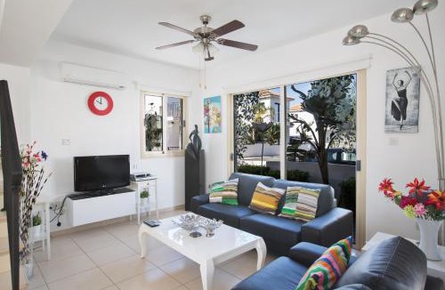 Pernera Villa | Palm Villa 17