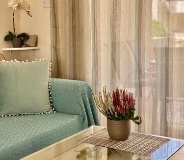 Old Town Apartment | Royal Seacrest apartment with garden G5