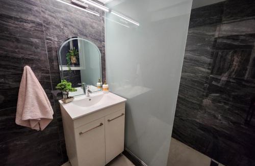 Old Town of Limassol Apartment | Luxury Kalipso Beachfront