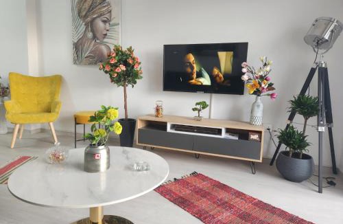 Old Town of Limassol Apartment | Luxury Kalipso Beachfront