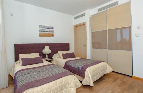 Aphrodite Hills Villa | Luxury Central Villa AJ06 with Private Heated Pool & Jacuzzi, Services Inc, Aphrodite Hills Resort
