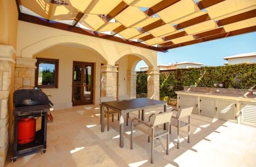 Aphrodite Hills Villa | Luxury Central Villa AJ04 with Private Heated Pool & Jacuzzi, Services Inc, Aphrodite Hills Resort