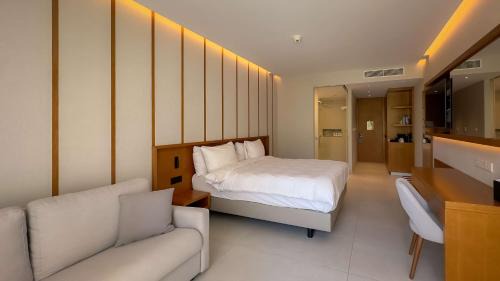 Oroklini Resort | Radisson Beach Resort Larnaca