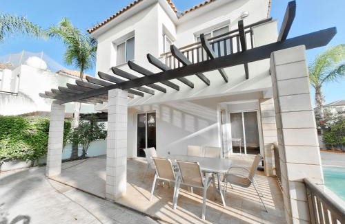 Ayia Thekla Villa | Villa Lynn Chill Out Seaview