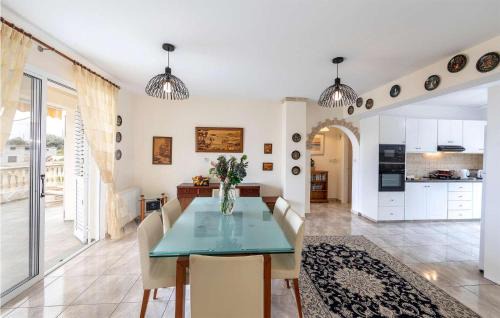Tala House | Cliffside Villa 2