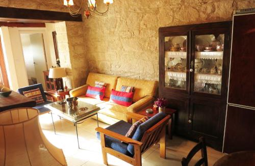 Latchi House | Simona Stone House