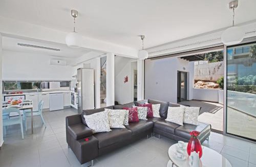Latchi Villa | Jenny Villa 23