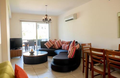 Peyia Town Apartment | Stylish 2 Bedroom apartment in Pegia