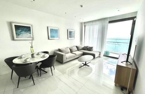 Germasogeia Apartment | Del Mar Beachfront Boutique Residence