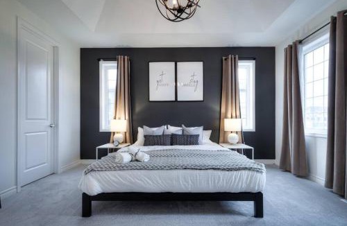 Pickering House | Modern Comforts and Spacious Living 4B/3.5 Bath