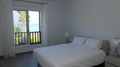 Chlorakas Villa | Resitour - Apollo Beach Villa 37