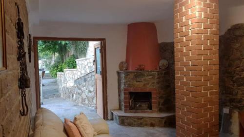 Vasa Koilaniou House | Rodous Village House
