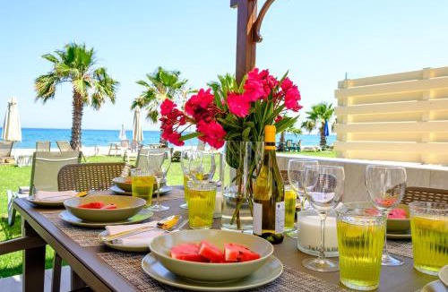 Oroklini Apartment | Pebble Beach Apartment