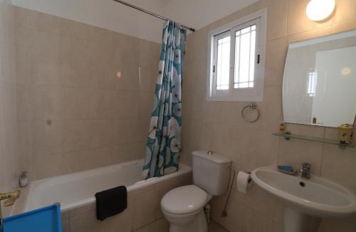 Paphos Apartment | Apartment in Kato Pafos & 10 min to Venus beach