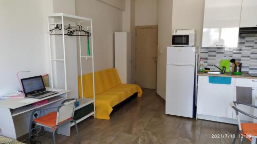 Neapolis Apartment | Griva Digeni street Seagull court flat 24
