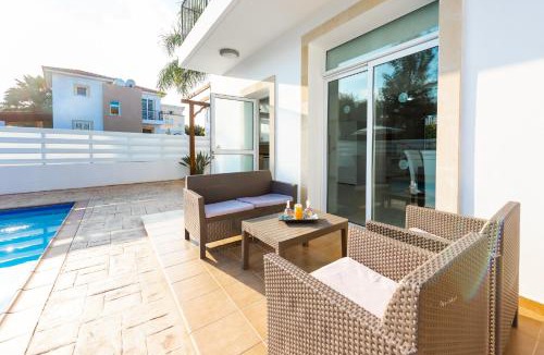 Protaras Villa | Villa Palm Breeze by Ezoria Villas
