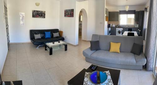 Universal Apartment | Sirena Sunrise 120