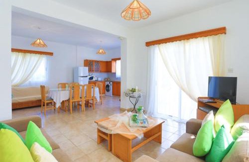Argaka Villa | Lemon Grove Villa Ena