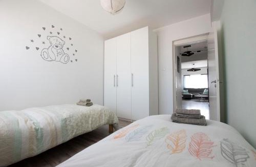 Nicosia Apartment | Glabur Stays - The Cozy 2 BDR - Nicosia City, Free Parking & Wifi, Welcomes You!