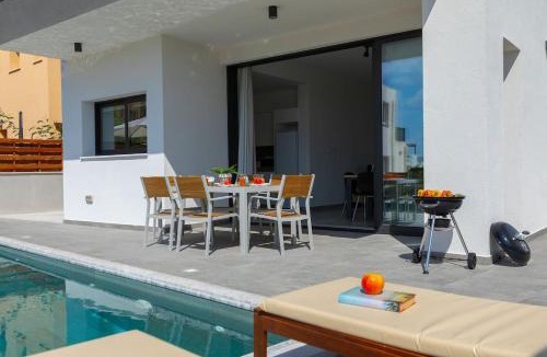 Pegeia Villa | Villa Oniron