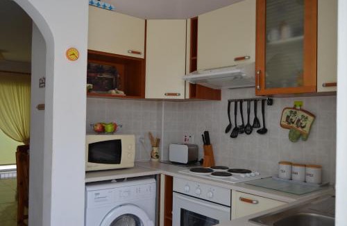 Universal Apartment | Ithaki Gardens Apartment 107