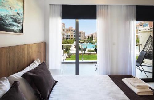Universal Apartment | Elysia Park