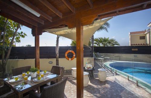 Ayia Napa Villa | Ayia Napa Tropical Beach Villa