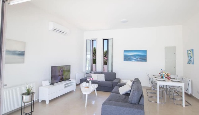 Holiday House in Ayia Napa with Large Patio