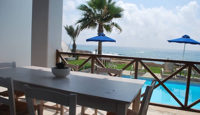 Sea Front Villa With Private Heated Pool, Quiet Area Paphos 322 in Kissonerga