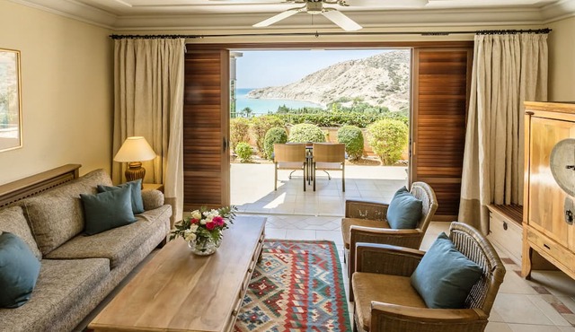 Columbia Beach Resort in Pissouri