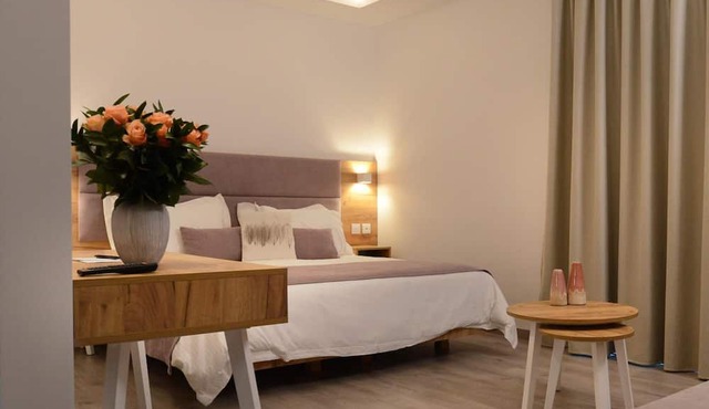 Hypnos Boutique Hotel in Ayios Dhometios