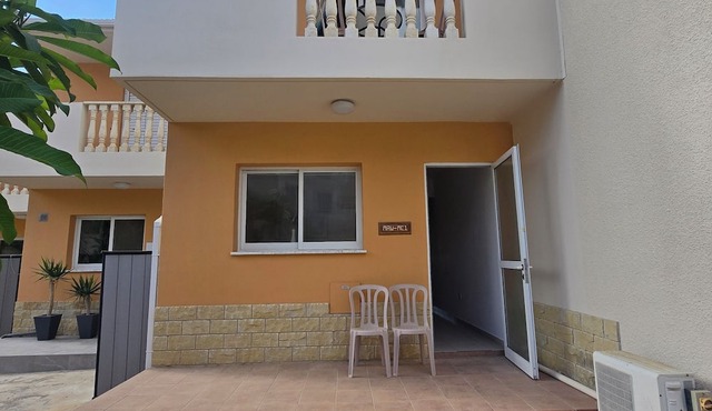 2 Bed Townhouse in Peyia Paradise