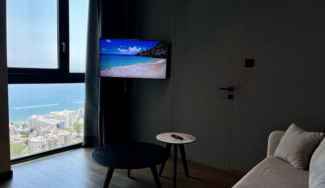 128 LIM - 2002 Stay Only Tower Suite in Limassol