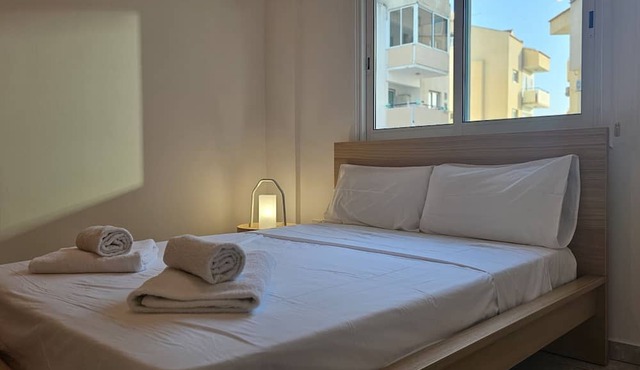 141 LCA - Stay Miracle Apartment in Larnaca