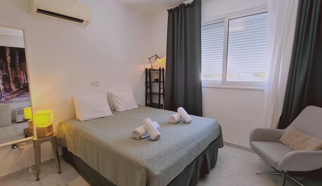 98 LIM - Stay W Apartment in Limassol