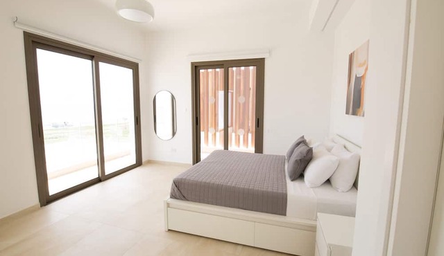 Phaedrus Living: Serenity Waves Villas No.5 in Softades