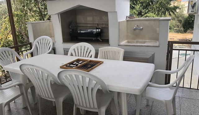 Countryside Family Holiday Home in Moni