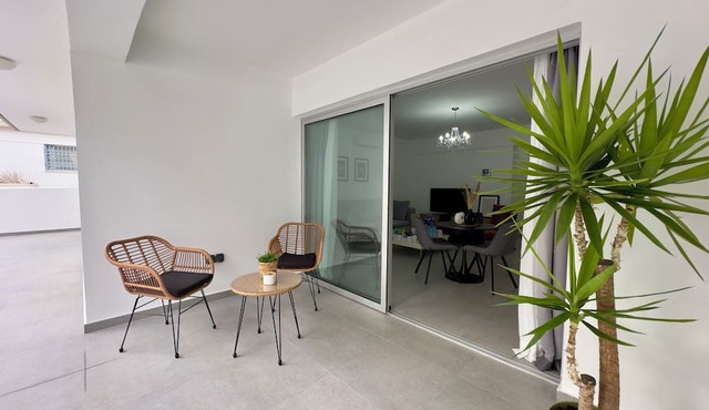 Welcome to Our Luxurious 1-bedroom Private Residence With a Special Patio in Aglantzia