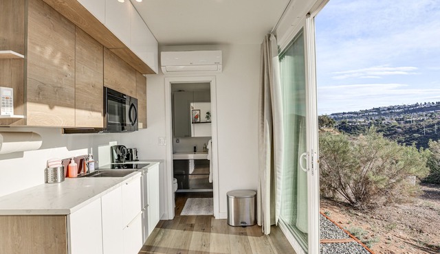 San Diego Studio w/ Private Patio & Canyon Views! in San Diego