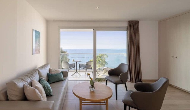 Harmony Bay Hotel in Limassol
