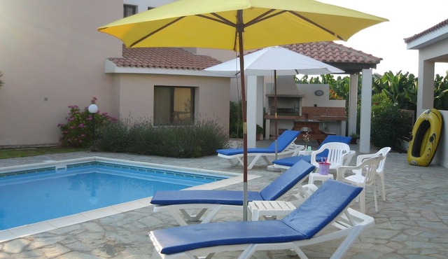 Five Waves Holiday Villas in Kissonerga