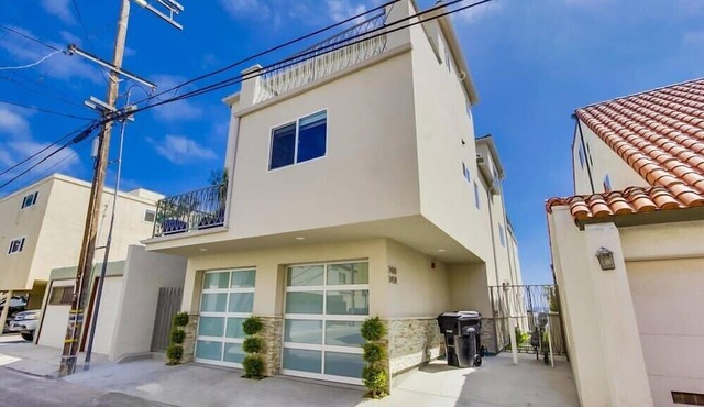 Gorgeous Ground Floor Bayfront in San Diego