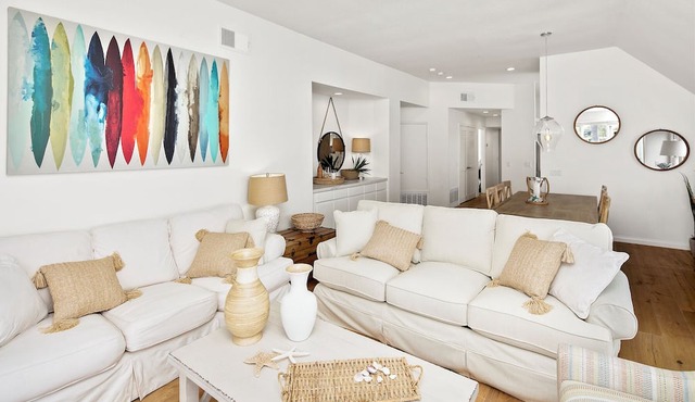 Bay Front Luxury Penthouse w/elev. & AC! Enjoy multiple outside patios & views! in San Diego