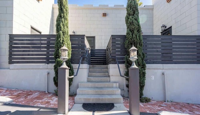 Central & Sunny Designer Living! Mins to Downtown in San Diego