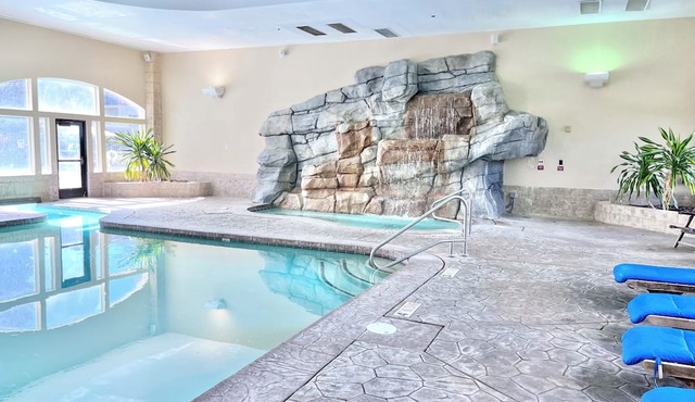 1047 | Family Double Queen Suite | Near Park City in Midway