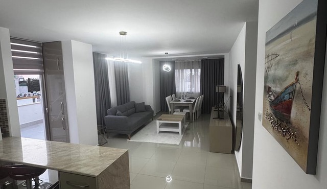 Modern 2-Bedroom Apartment in Girne - AC, Comfort & Great Location in Girne